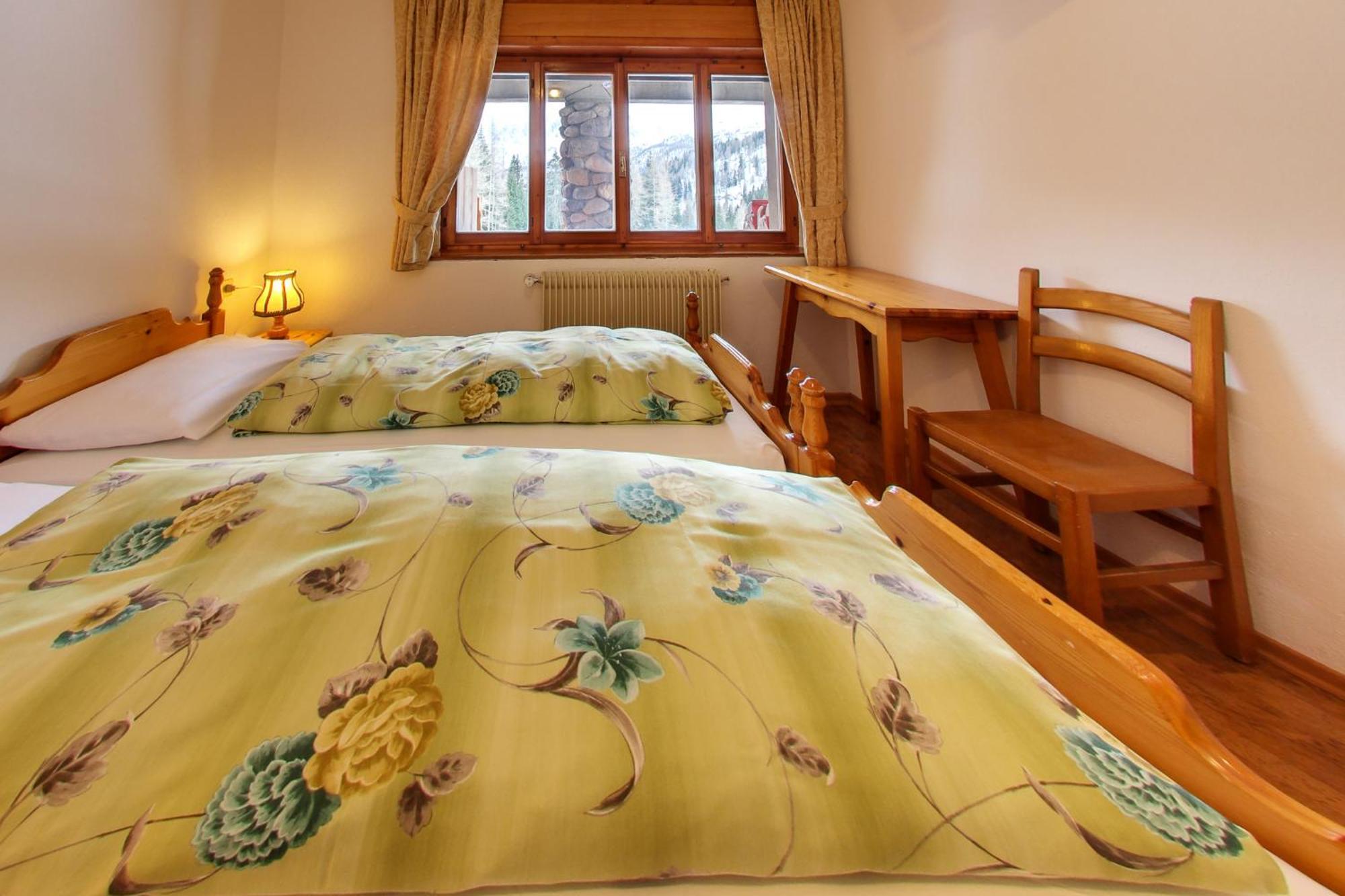 Rifugio Flora Alpina Hotel Passo San Pellegrino Bagian luar foto